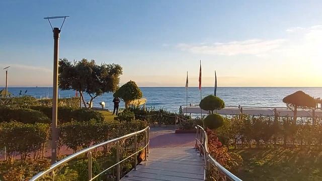 Рассвет Fame Residence Kemer территория и пляж Кемер 2021 смотреть онлайн
