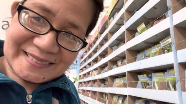 Different kinds of vegetable seeds. смотреть онлайн