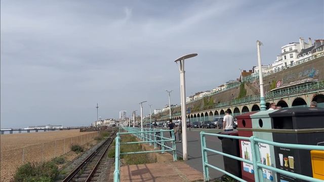 Brighton Beach Roof-Top Campout смотреть онлайн