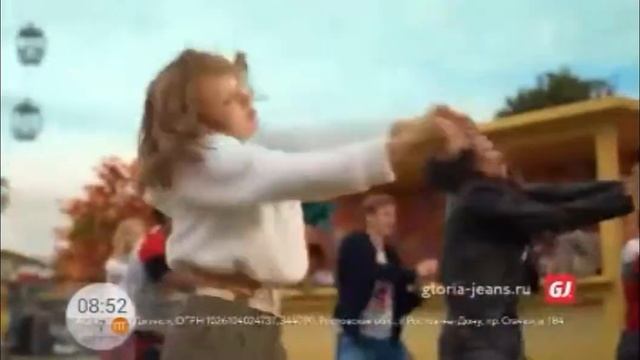 Рекламная Заставка (Первый Канал Август велосипед и бабочки Лето) смотреть онлайн