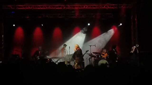 Concert les Nuits Guitares - Alexandra Miller et Bernard Lavilliers (Beaulieu-sur-Mer, 2023) смотреть онлайн
