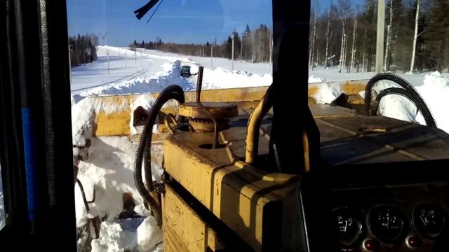 Уборка снега, вид из кабины! Т-10 смотреть онлайн