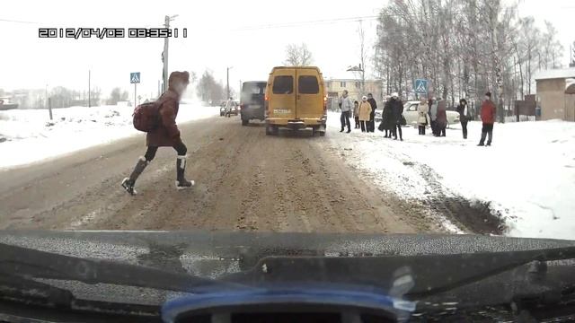 Как большинство детей переходит дорогу! смотреть онлайн