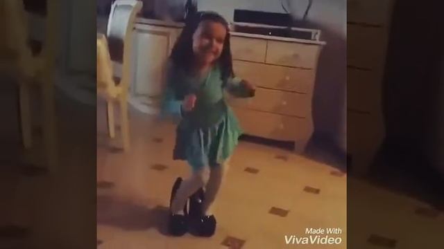 Девка зажигает смотреть онлайн
