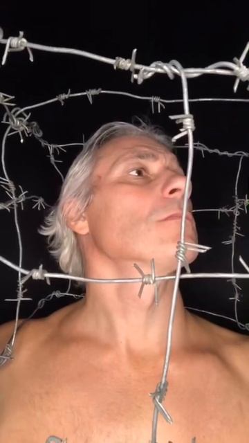 Тик Ток Возьму ?😂😊#басков#merkabes #весёлоевидео #пародия #shorts смотреть онлайн