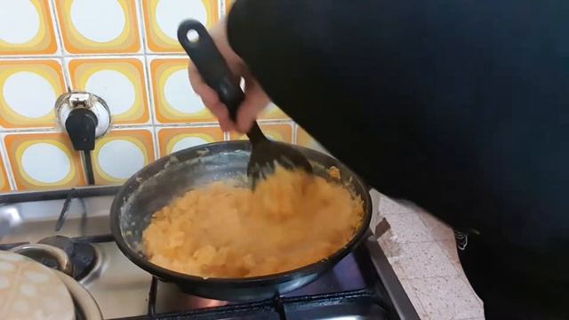 Прибарахлилась на спорт.Можно пожрать вкусненького смотреть онлайн