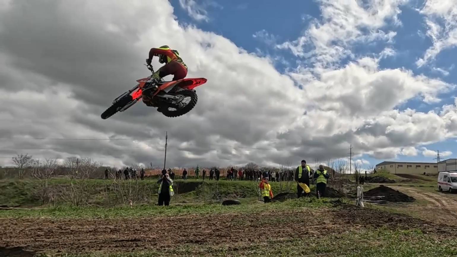 Крым эндуро покатушки.Мотокросс Симферополь "Черномор"13.04.2025 смотреть онлайн