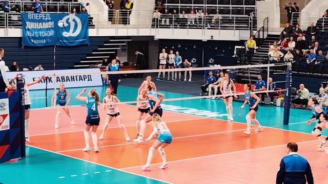 Краснодарское «Динамо» выигрывает золотой сет у москвичек смотреть онлайн