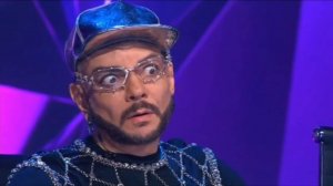 Маска 10 выпуск 6 сезон от 13.04.25 - гостевая маска - Кот Дзынь. Кто скрывался в маске Утки?