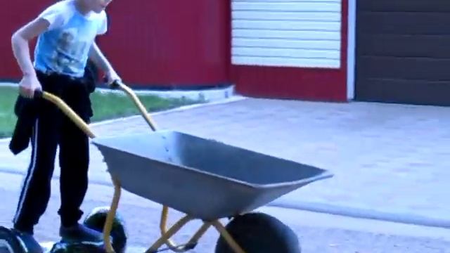 Видели видео...Электропомощник. смотреть онлайн