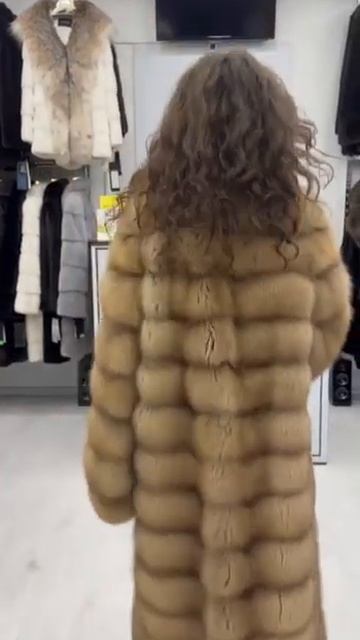 Шубы из меха куницы. Эстет на Садоводе. IMG 0833 смотреть онлайн