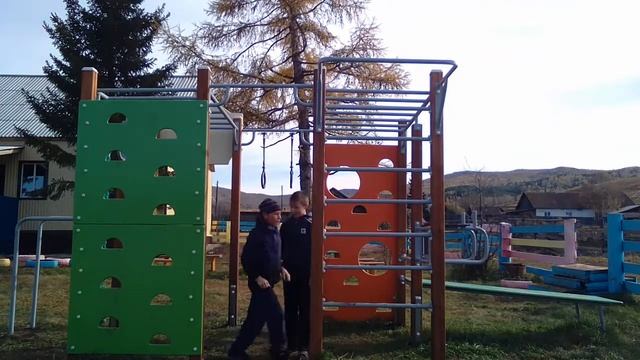 учимся делать топорик на турнике смотреть онлайн