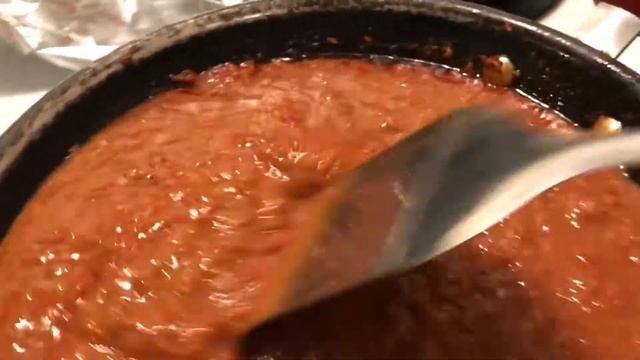 The Most Delicious Spicy Chorizo Charro Beans in the Entire World смотреть онлайн