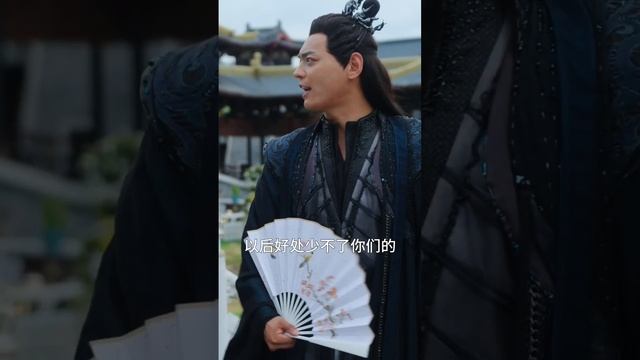 秦家少爺被打入天淵，飽受牢獄之苦，可一年後他竟成了這的主人，天道神君被當成狗，親自替他開門！人間，我回來了，那些仇人也會在我無盡的法力下化為灰燼！《潛龍在淵》全集！ смотреть онлайн