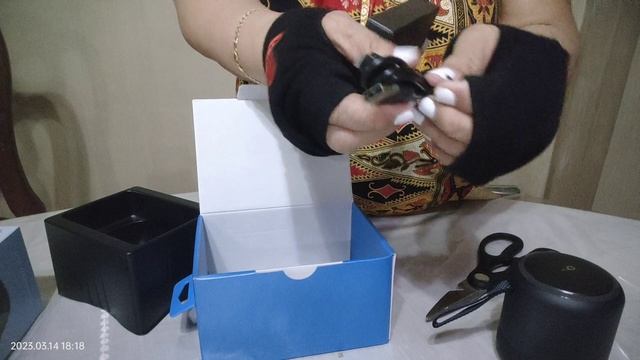 Looking for a mini speaker with superb sound quality? смотреть онлайн