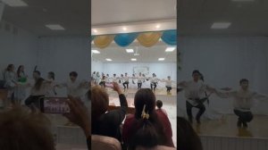 10 класс танцует якутский танец👍👍👍✨️✨️✨️