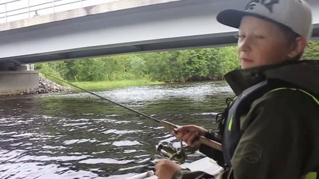 Jiggfiske efter abborre med Nils Hedlund. смотреть онлайн