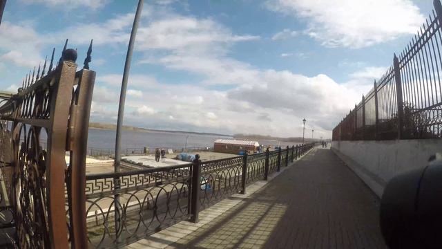 апрель, набережная