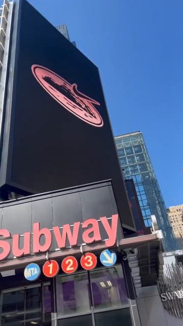 NYC Cortez billboard Air Max Nike смотреть онлайн