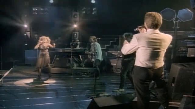 Tina Turner Duets With David Bowie - Tonight (Live At Birmingham N.E.C.) Music Video смотреть онлайн