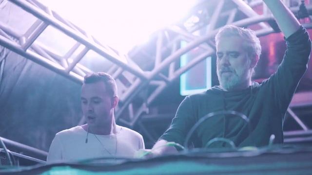 Vegas vs Hi Profile @Magic Island 2019 смотреть онлайн