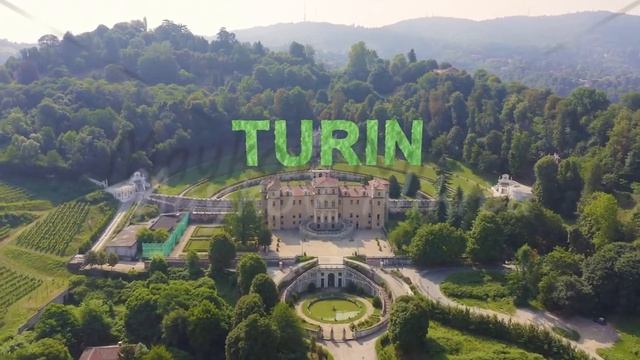 Inscription on video. Turin, Italy. Villa della Regina with park. Text furry, Aerial View смотреть онлайн
