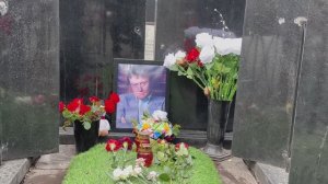 АНДРЮШУ ХОРОНЯТ НА ПОМОЙКЕ ! ПРОИЗНЕСЛА МАМА АНДРЕЯ МИРОНОВА В ДЕНЬ ПОХОРОН СЫНА | ВАГАНЬКОВСКОЕ