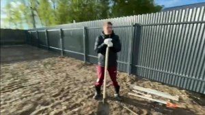 Забор из евро штакетника с зазором 1 см. 7024 серый графит