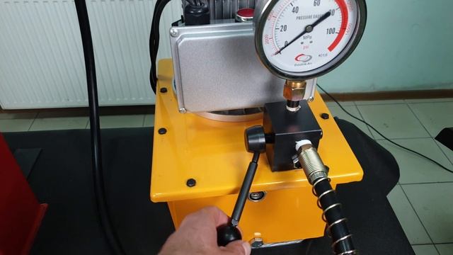 Прес для олії на 30 т Ручний/Маслостанція OilExpress смотреть онлайн