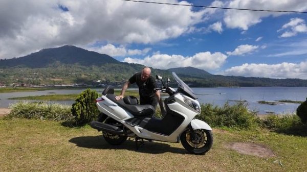 Sym Maxsym 400i честный обзор папского дивана