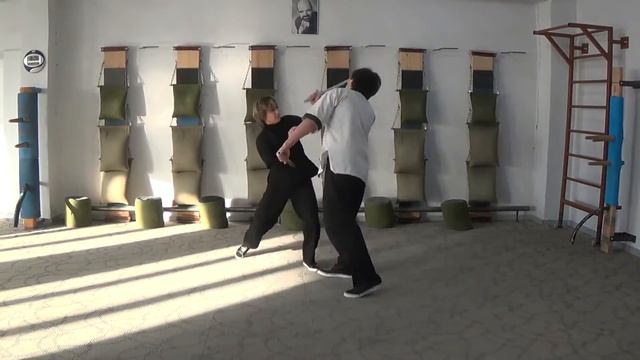 Armenian Wing Tsun Винг Чун, Knives fights vs stick, Sifu Lidia Haykazyan смотреть онлайн