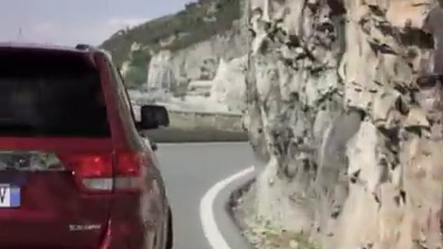 Jeep Grand Cherokee SRT 2012 смотреть онлайн