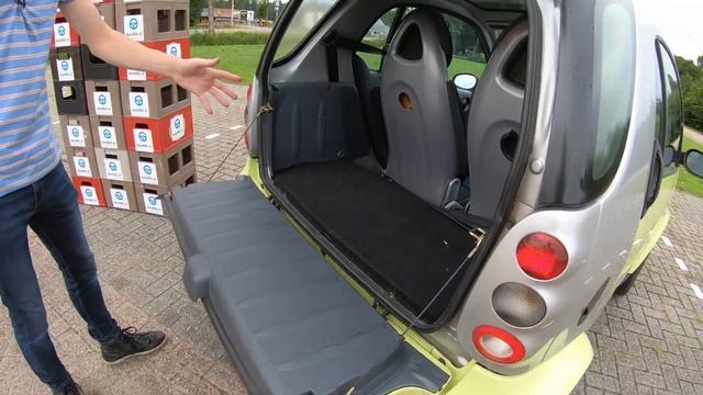 Smart Fortwo (1998-2004) - BIERKRATTENTEST #9 - AutoRAI TV смотреть онлайн
