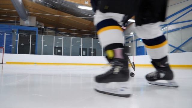 CCM AS-V vs Sherwood CODE TMP1 Hockey Stick Review - Which stick model below top spec is best? смотреть онлайн