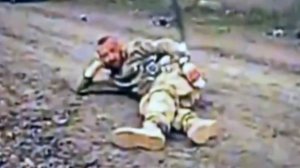 Российский боец попал под обстрел и встретил удар вражеского дрона, насмехаясь смерти в лицо