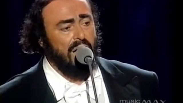 Luciano Pavarotti & Céline Dion VS Philippe Katerine смотреть онлайн