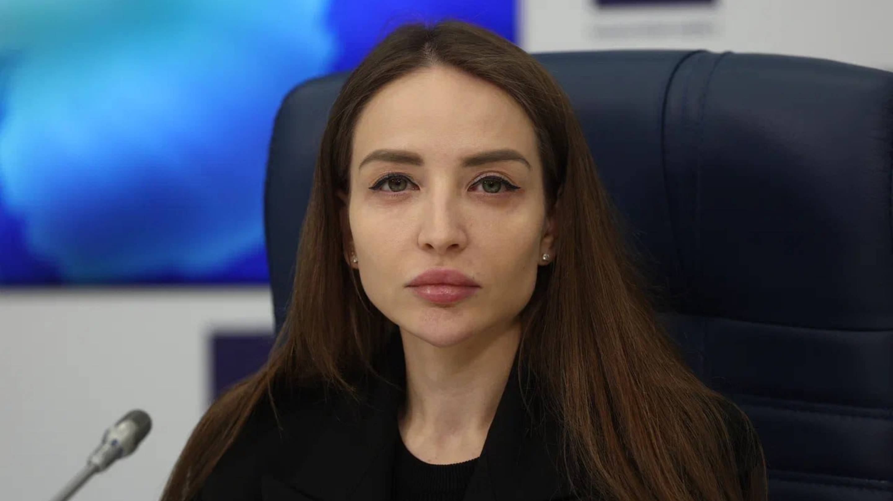 Ксения Мосунова. Психолог. Как перестать винить себя? Биография