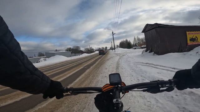 прокатился до работы 09.01.24г. На улице -9 смотреть онлайн