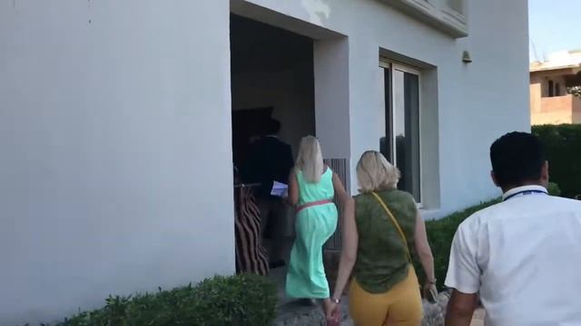 Hawaii Riviera Aqua Park Resort 09.11.22 смотреть онлайн