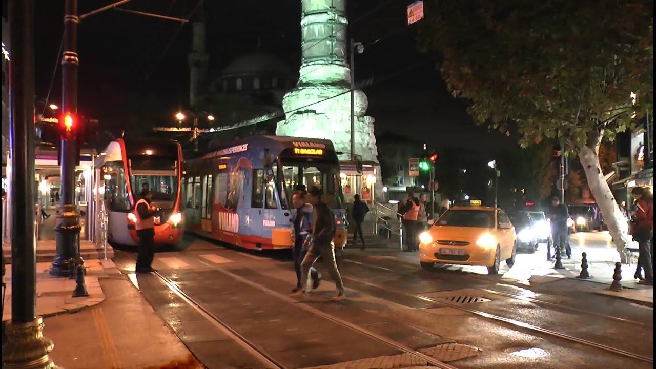 Istanbul. Sultanahmet Çemberlitaş. Night.