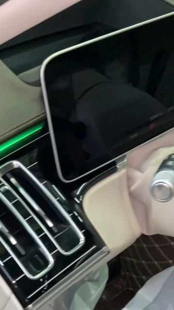 Maybach 2022 смотреть онлайн