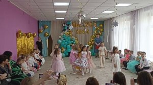 Трогательный танец в детском саду от девочек, выпускники 2024 🥲