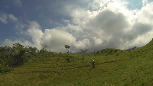 Mountain Biking at Cipendok [Part 1] смотреть онлайн