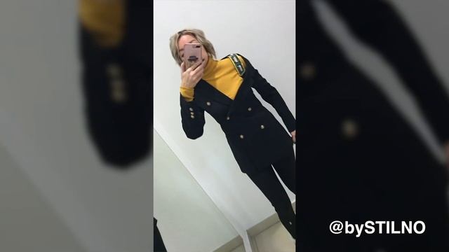 Эффектный жакет с водолазкой