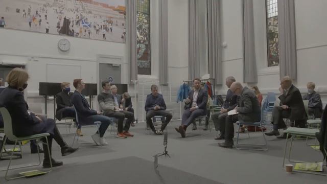 What might net zero energy systems look like? A Supergen fishbowl debate live from COP26 in Glasgow смотреть онлайн