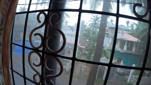 Индия ГОА Укусил Индус! Будьте осторожны VlOG 4 Байк Рум тур. смотреть онлайн