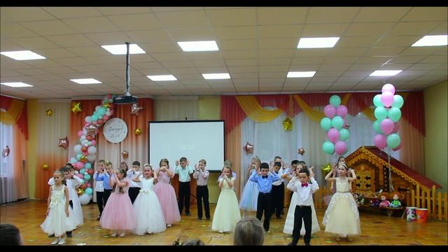 Песня на выпускной в детском саду с движениями "Выпускная десяточка". смотреть онлайн
