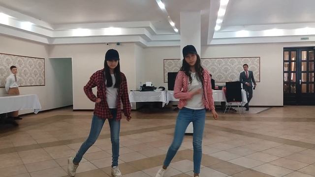 Детский танец.Наверно потому что.супер танец смотреть онлайн