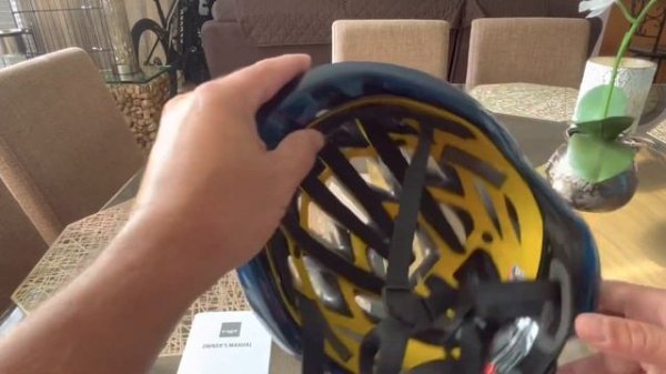 Unboxing: Casco Met Veleno MIPS