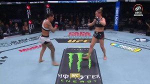 Нора Корнолл победила Хайли Кован (видео). UFC 314